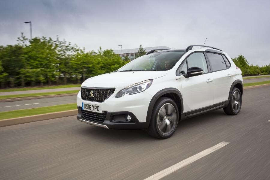  Peugeot 2008 GT Line 2016 года  (UK) (фото 9 из 12)